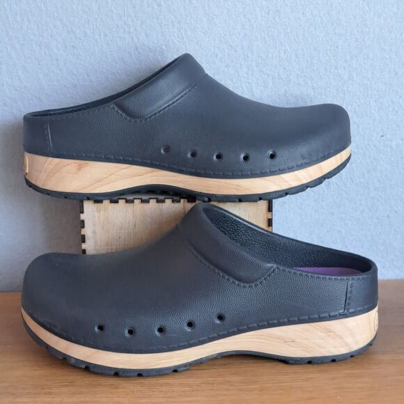 Dansko Kane Clogs Slip On Women Size 38 8 Black Lightweight Outdoor Gardening - Picture 4 of 10